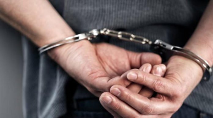 बिना परमिशन इंजेक्शन लगाने गए 4 लोग गिरफ्तार