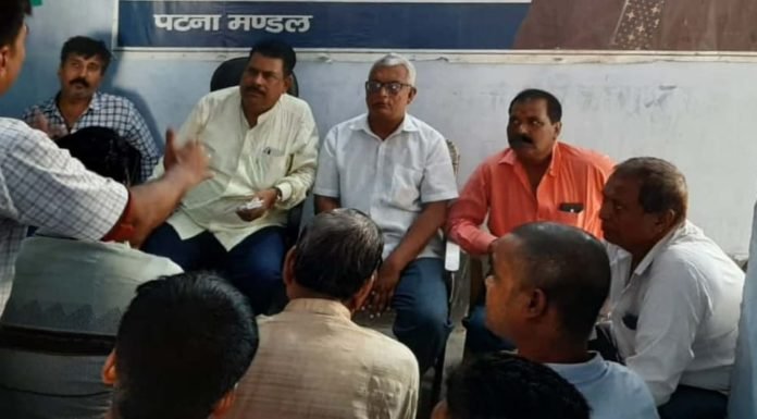 फार्मासिस्ट मुद्दे पर दवा विक्रेताओं को परेशान होने की जरूरत नहीं