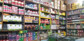 आयुर्वेदिक स्टोर में निरीक्षण पर मिलीं एक्सपायर दवाएं आयुर्वेदिक,