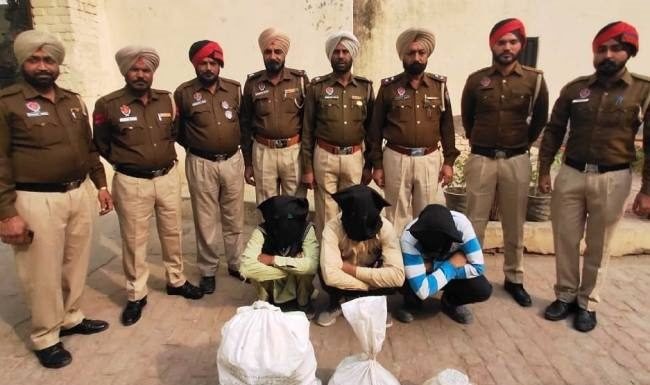 कैमिस्ट शॉप पर दबिश, नशीली गोलियों समेत 3 गिरफ्तार