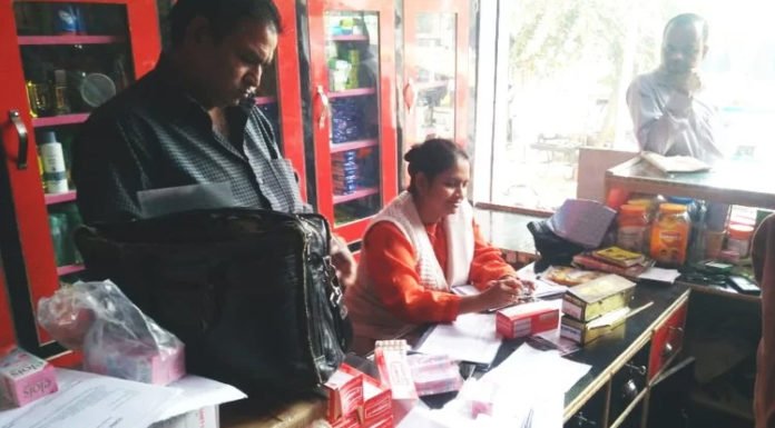 औषधि विभाग की मेडिकल स्टोर पर रेड, प्रतिबंधित इंजेक्शन सील