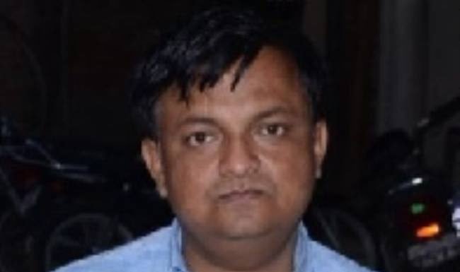फार्मासिस्ट को घसीट ले गया ट्रक, मौत से परिवार में पसरा सन्नाटा