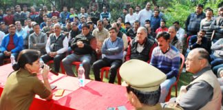 पुलिस ने दवा दुकानदारों को किया अलर्ट