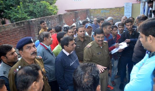 मार्केट में रेड, दवा व्यापारी गिरफ्तार