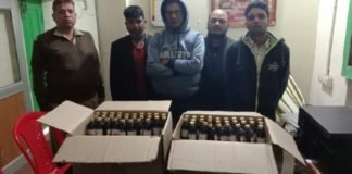 कोरेक्स सीरप की खेप लाते 4 युवक गिरफ्तार