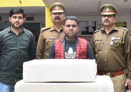 महंगे दाम पर नशीली गोलियां बेचने वाला कैमिस्ट गिरफ्तार