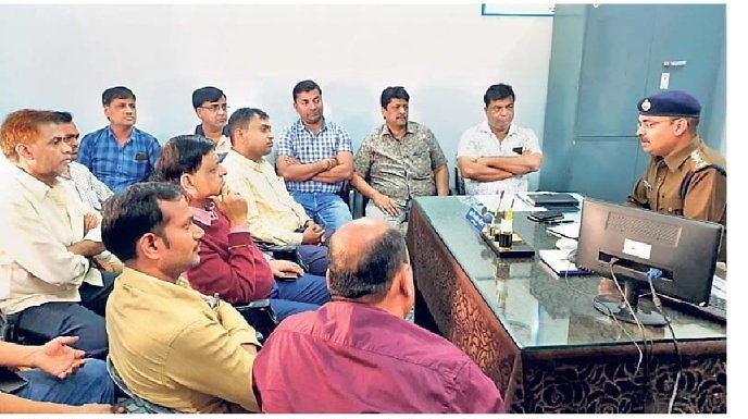 पुलिस ने दवा व्यापारियों को दी चेतावनी, अगर…