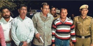 छापामार टीम को देख झोलाछाप डॉक्टर निगल गया गर्भपात की दवा