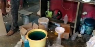 कंपनी पर रेड, सात हजार लीटर अवैध सैनिटाइजर जब्त