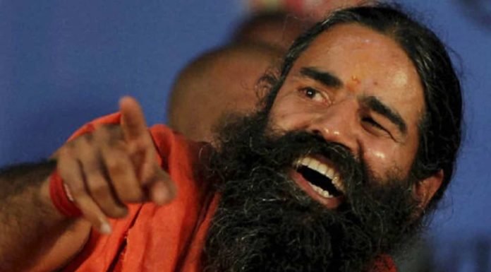 कोरोना के इलाज का दावा कर फंसे रामदेव, डॉक्टरों ने की प्रतिबंध की मांग