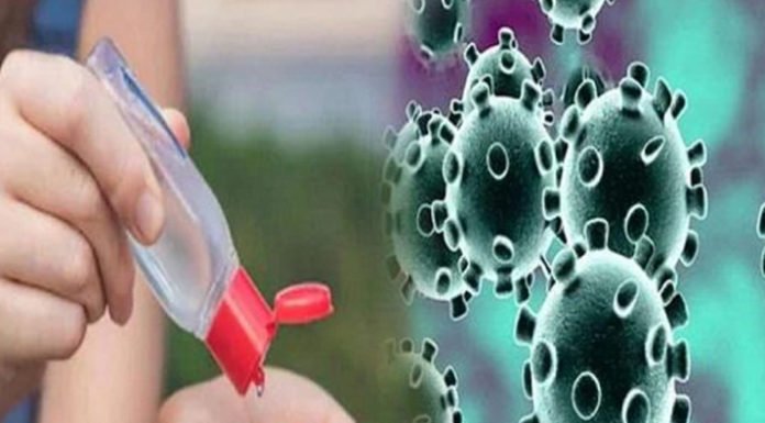 मकान पर छापा, नकली सेनेटाइजर बनाने वाले दो भाई गिरफ्तार