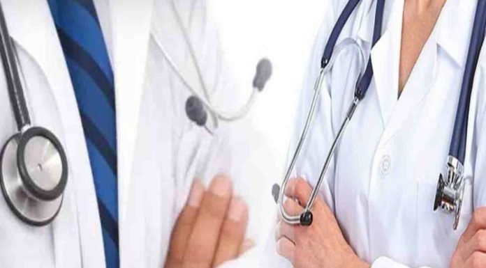 डॉक्टर कपल पॉजिटिव मिले, प्रेग्नेंट वाइफ की डिलिवरी बड़ी चुनौती