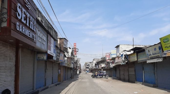 छापे की सूचना पर बंद हुए मेडिकल स्टोर