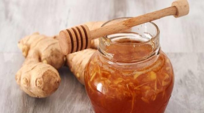 बेहतर सेक्स लाइफ के लिए खाएं शहद और अदरक