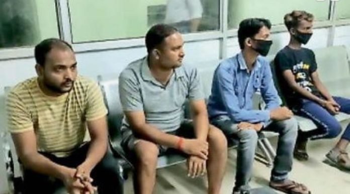 नशीली दवा बेचने वाला गिरोह दबोचा, 12 पेटी दवा जब्त