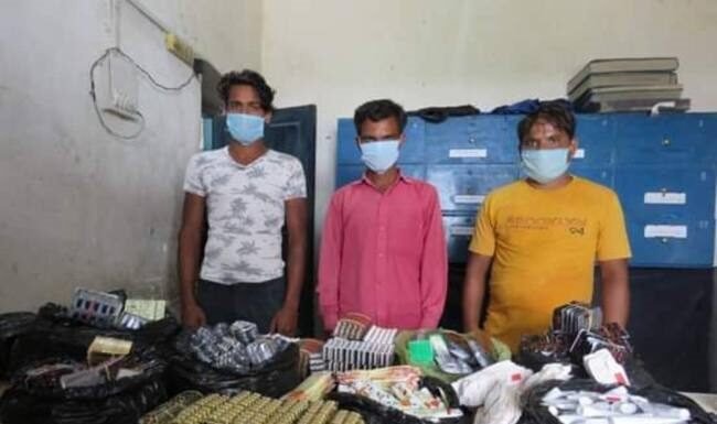 दवाइयां तस्करी कर ले जा रहे 3 गिरफ्तार