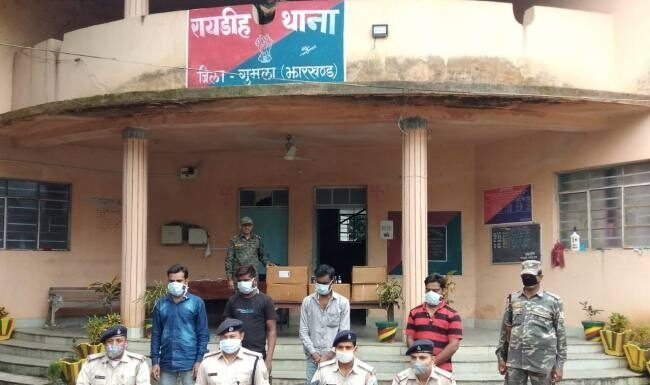 प्रतिबंधित सिरप समेत चार कारोबारी गिरफ्तार