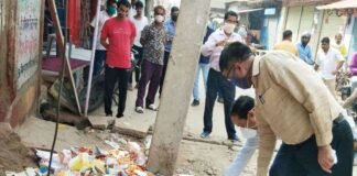 एक्सपायर डेट दवाएं सड़क पर फेंकने पर मेडिकल सीज़