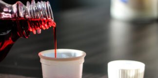 भारी मात्रा में प्रतिबंधित कफ सिरप बरामद