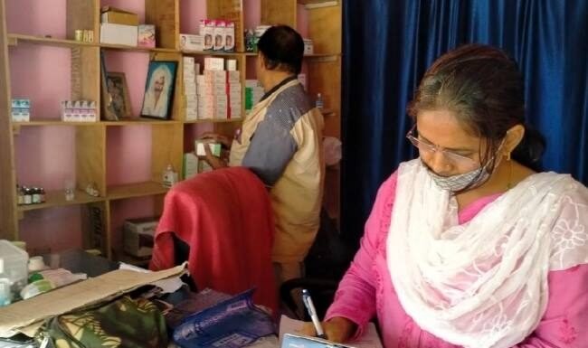 फर्जी बिलिंग पर बेची जा रही दवाएं ,औषधि विभाग ने मारा छापा
