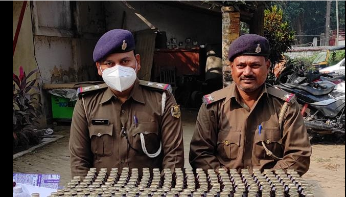 285 बोतल कोडिनयुक्त कफ सिरप बरामद