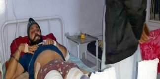 दर्जनभर लोगों ने डॉक्टर पर तेजधार हथियारों से किया हमला, दोनों टांगे तोड़ पेट में घोंपा चाकू