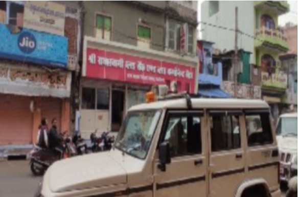 ड्रग विभाग की टीम ने की ब्लड बैंक की जांच, खंगाले दस्तावेज