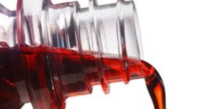 धड़ल्ले से बिक रही नशीली कफ सिरप, नशे की गिरफ्त में आ रहे युवा