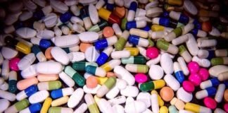 अस्पताल की डिस्पेंसरी में नहीं दवाएं, मरीजों को हो रही परेशानी