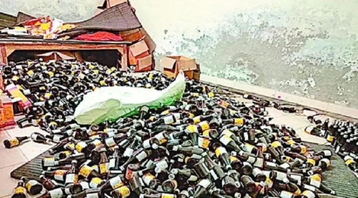 ड्रग विभाग का फूड फैक्टरी पर छापा, भारी मात्रा में नकली दवाएं जब्त
