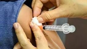 जिला अस्पताल के डॉक्टरों की बड़ी लापरवाही, इंजेक्शन लगाते ही बच्चे की मौत, होगी जांच