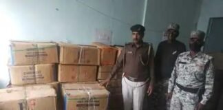 गोदाम में छापेमारी, 12 लाख रुपये के प्रतिबंधित नशीली दवाएं जब्त