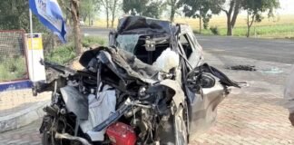 ट्राले में घुसी कार, माता चिंतपूर्णी के दर्शन करके लौट रहे 3 डॉक्टरों की मौत, एक महिला डॉक्टर गंभीर