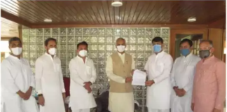 कोरोना की दवा रेमडेसिविर फ्री बांट रहे गुजरात BJP अध्यक्ष