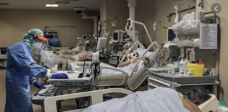 चरमराई देश की स्वास्थ्य व्यवस्था, दवा, बेड और ऑक्सीजन की भारी कमी