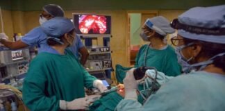 ऐसे लोगों में बढ़ जाता है ब्लैक, वाइट, और येलो फंगस होने का खतरा