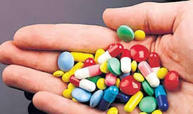 10 फार्मा उद्योगों पर जीवन रक्षक दवाओं के दुरुपयोग को लेकर हुई कार्रवाई