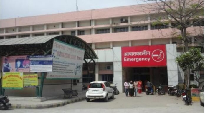 लेडी डॉक्टर का कारनामा, एक साथ दो जगह नौकरी कर लिया वेतन
