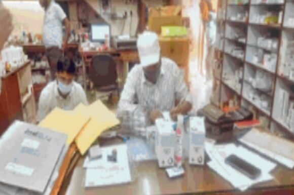 कोरोना की दूसरी लहर में जब जीवन रक्षक दवाओं पर कमाया मुनाफा, ड्रग विभाग के असेसमेंट में सामने आ रही हकीकत
