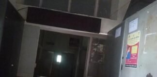 इस नागरिक अस्पताल में अँधेरे में जन्म ले रहे बच्चे, यह है कारण