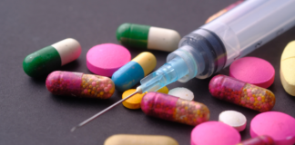 भारी मात्रा में नशीली दवा के साथ दो तस्कर गिरफ्तार