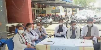 पत्रकारों और नागरिक अस्पताल के डॉक्टरों के बीच बढ़ा तनाव, आला अधिकारियों के सुलह के प्रयास रहे विफल, धरने पर डॉक्टर