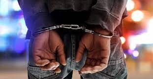 70 किलो अवैध आयुर्वेदिक दवा जब्त, आरोपी गिरफ्तार बोरे में बंद अवैध आयुर्वेदिक दवा