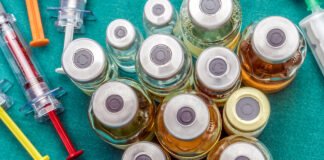 स्टेरॉयड व प्रोटीन पाउडर से युवाओं के कूल्हे हो रहे खराब steroids