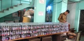 27 लाख का प्रतिबंधित कफ सिरप बरामद, तस्कर गिरफ्तार कफ सिरप