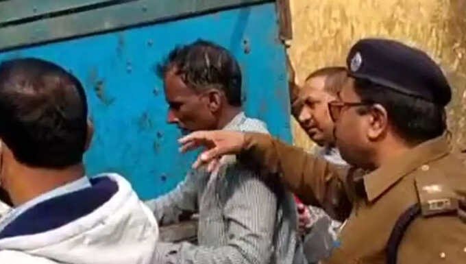 बर्दवान भेजी जा रही लाखों की प्रतिबंधित कफ सिरप बरामद