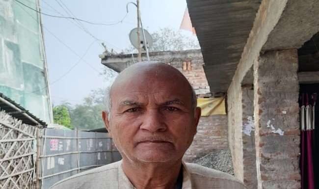 84 साल के बुजुर्ग ने 11 बार लिया कोरोना वैक्सीन का डोज, कहा- हो गया रोगमुक्त, 12वीं बार भी दिला दीजिए