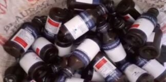 भारी मात्रा में प्रतिबंधित सिरप बरामद, भागने में सफल रहा ड्रग माफिया कफ सिरप