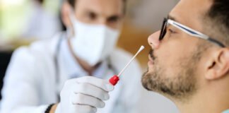 सिर्फ 8 दिनों में 10 हजार से 1 लाख हुए कोरोना संक्रमण के मामले