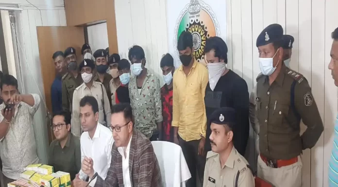 अब तक की सबसे बड़ी कार्रवाई, 50 लाख की नशीली दवाएं जब्त, दो गिरफ्तार नशीली दवाओं का जखीरा